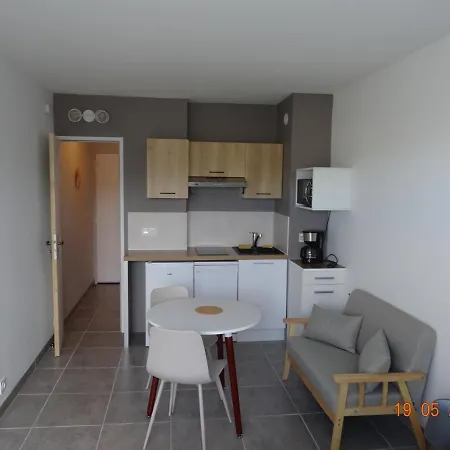 Climatise A 10 Min De La *