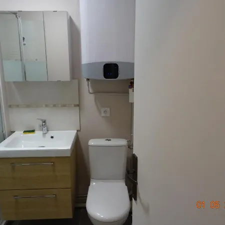 Climatise A 10 Min De La Apartman